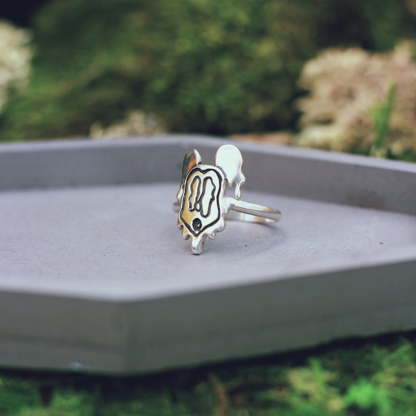 Trippy Drippy Mouse Ring