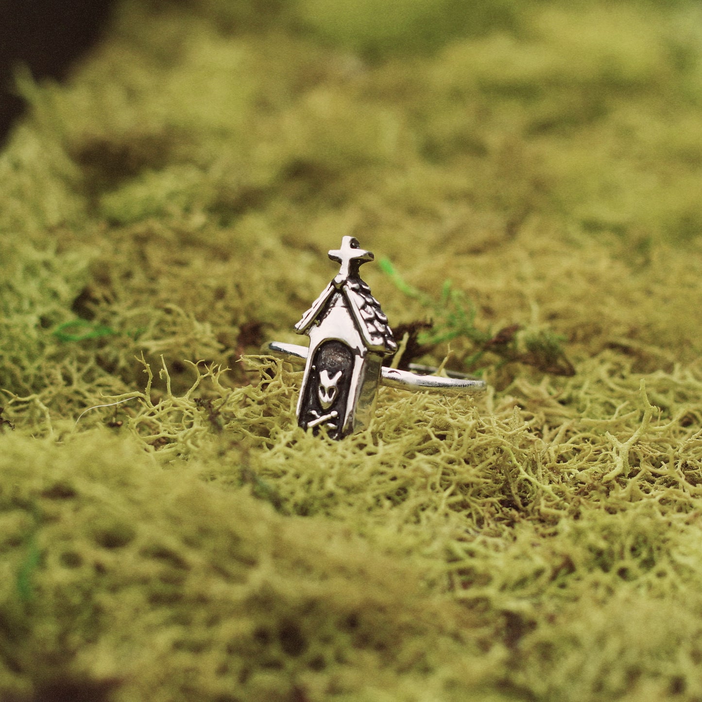 Ghost Dog House Ring