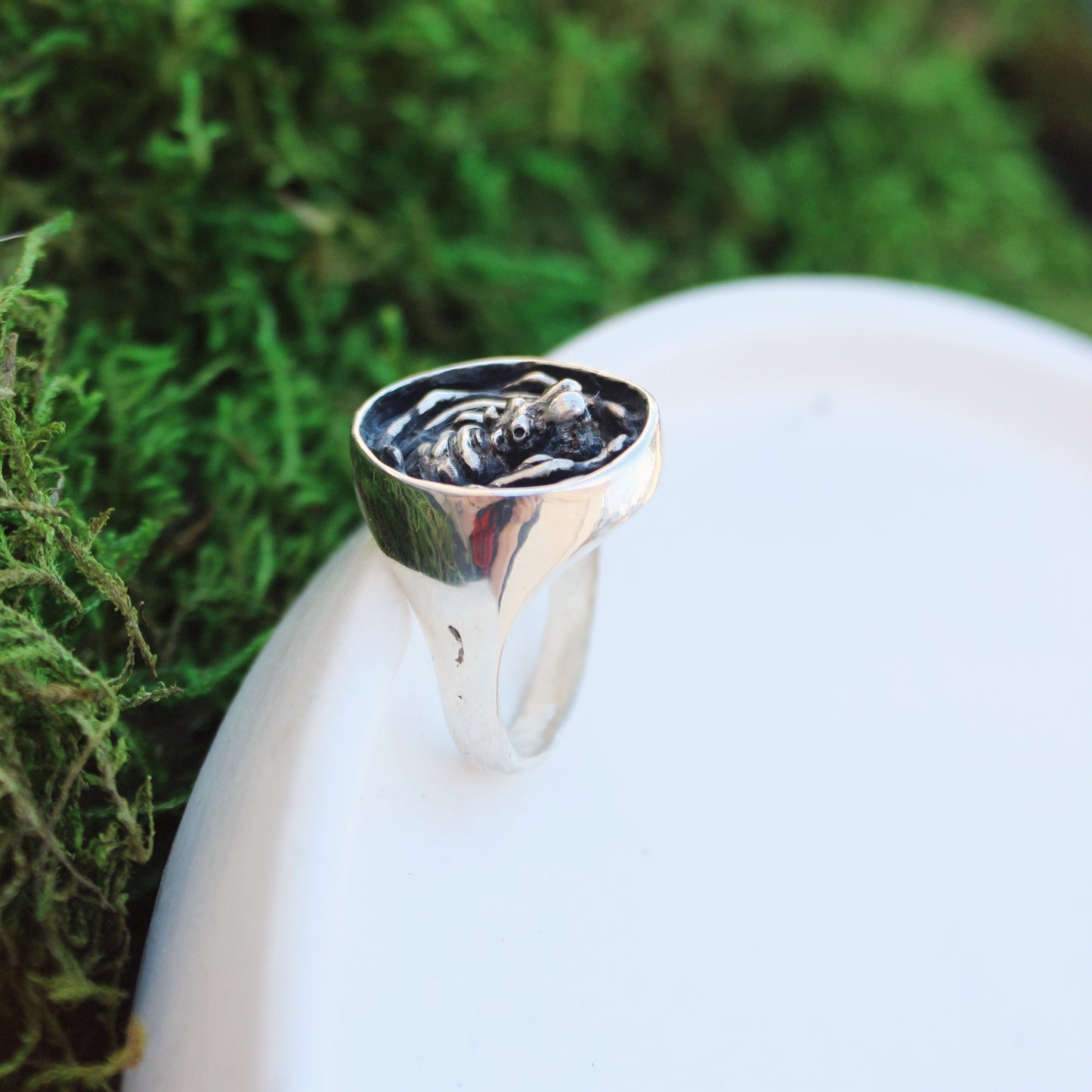 Hippo Ring