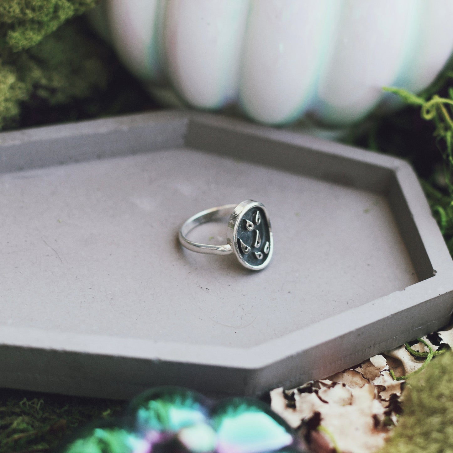 Spooky Eyes Ring