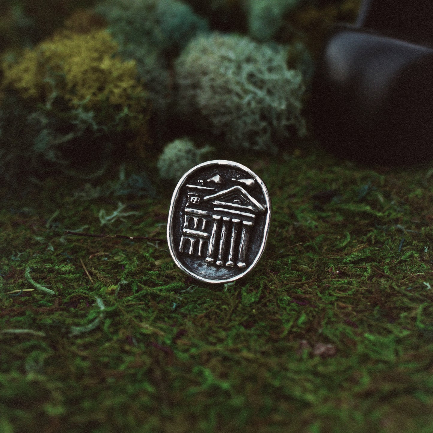 West Coast Mansion Ring