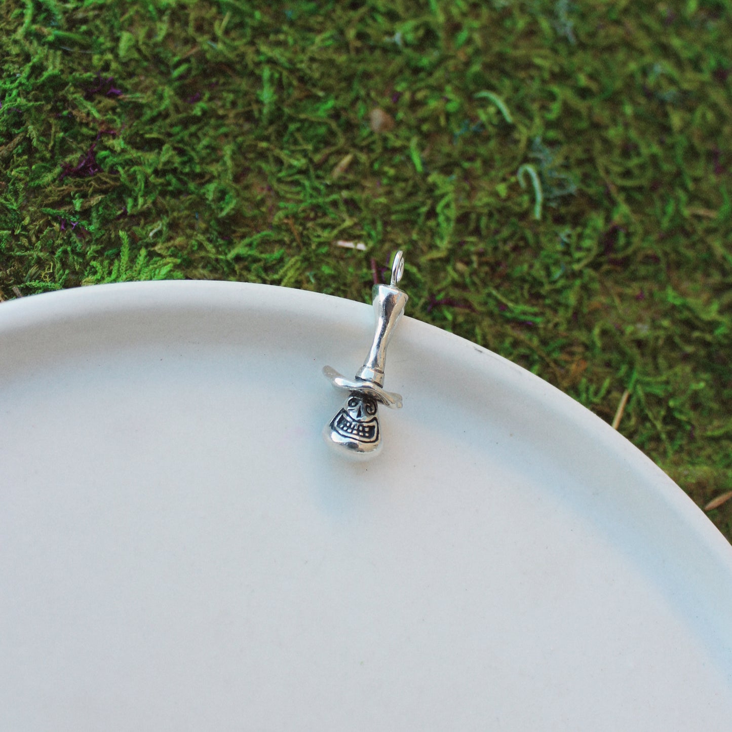 The Mayor (head & hat only) Necklace