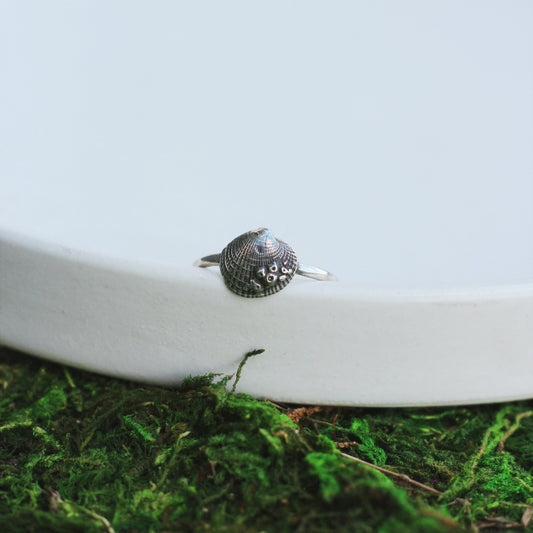 Hidden Mouse Shell Ring