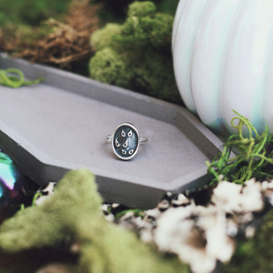 Spooky Eyes Ring