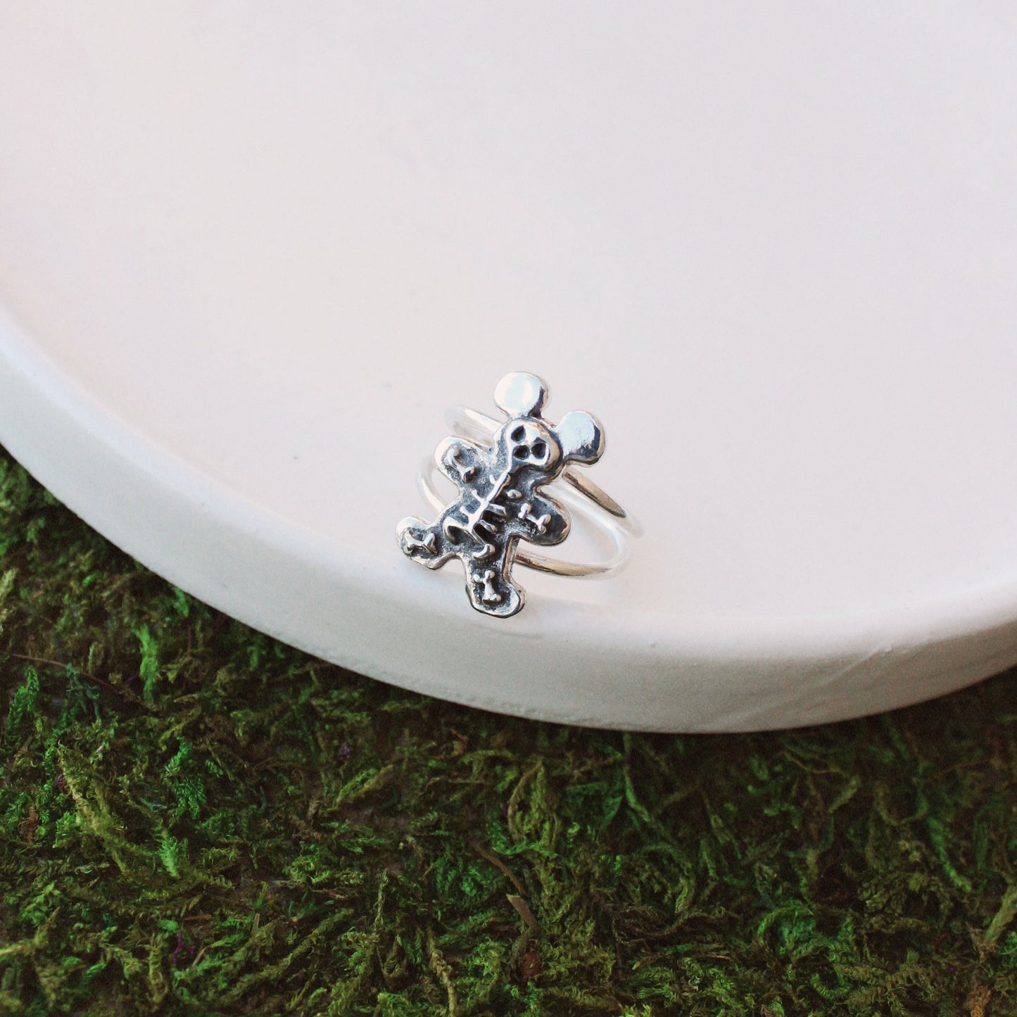 Skeleton Gingerbread Ring