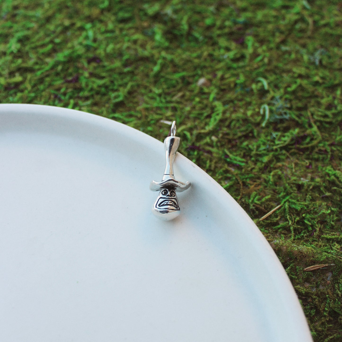 The Mayor (head & hat only) Necklace